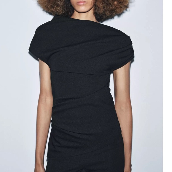 Zara NWT black ruched asymmetrical shoulder asymmetrical hem top - Picture 2 of 9